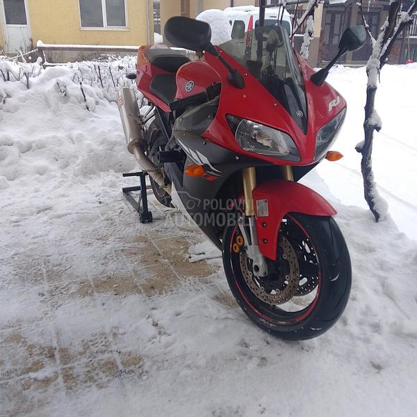 Yamaha R1