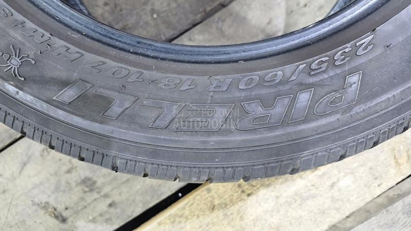 Pirelli 235/60 R18 Zimska