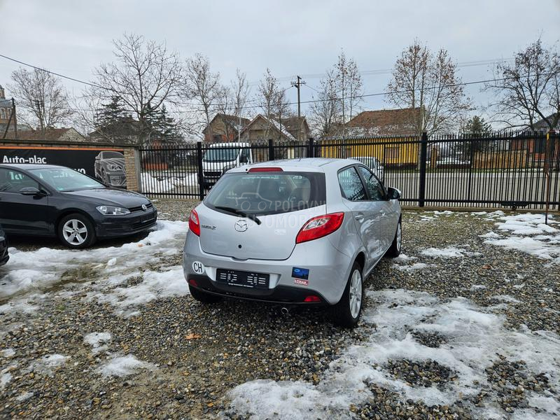 Mazda 2 