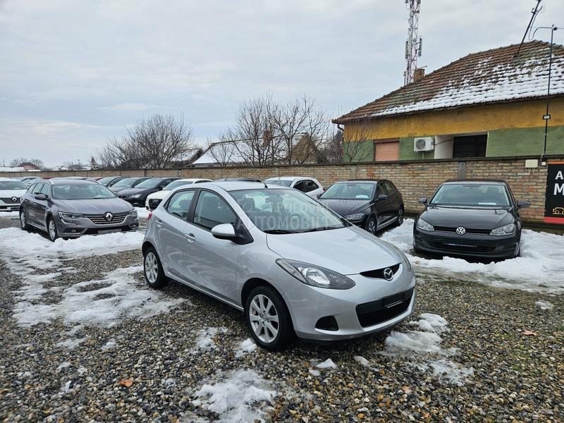 Mazda 2 