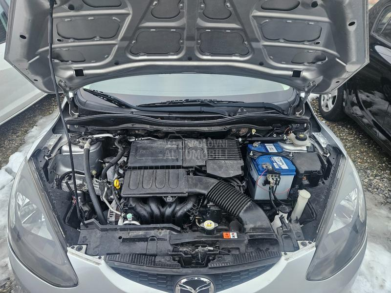 Mazda 2 