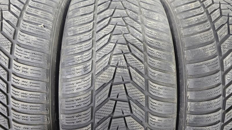 Hankook 265/35 R22 Zimska