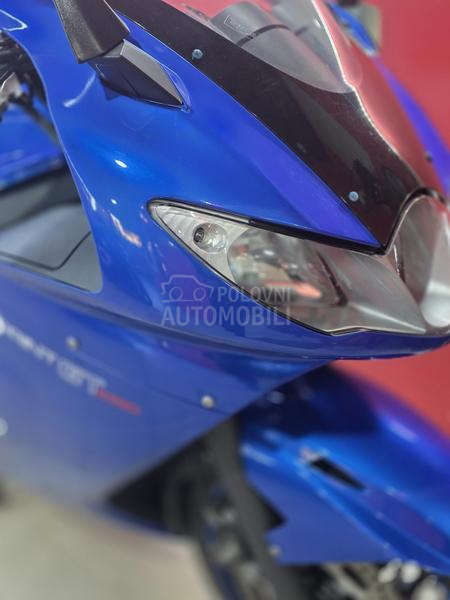 Triumph sprint gt se