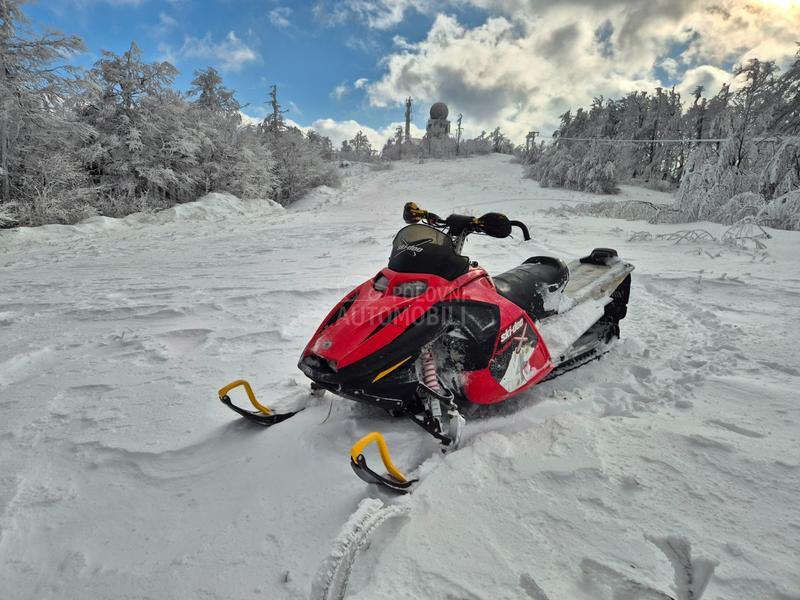Ski-Doo Summit 1000 Highmark