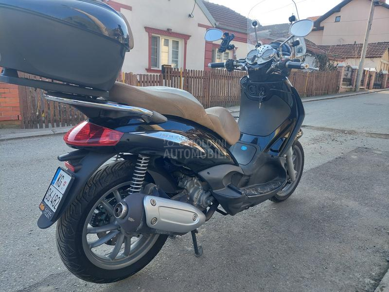 Piaggio Beverly 250ie Crouser