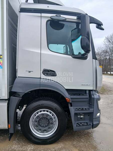 Mercedes Benz Antos 1830