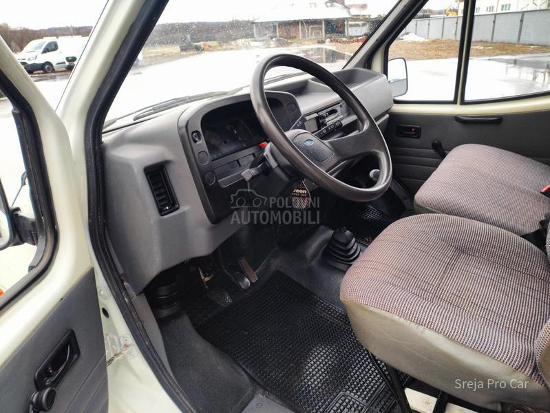 Ford Transit Pritache