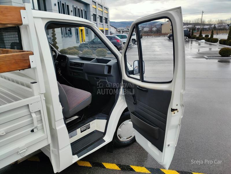 Ford Transit Pritache