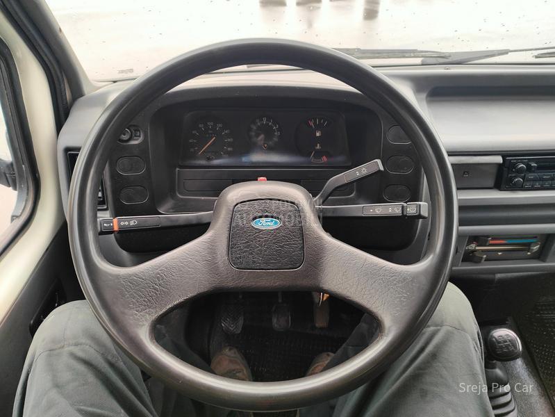 Ford Transit Pritache