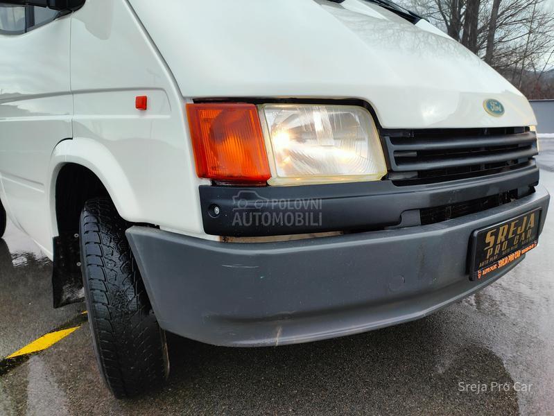 Ford Transit Pritache