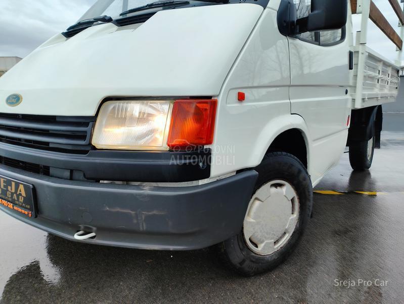Ford Transit Pritache