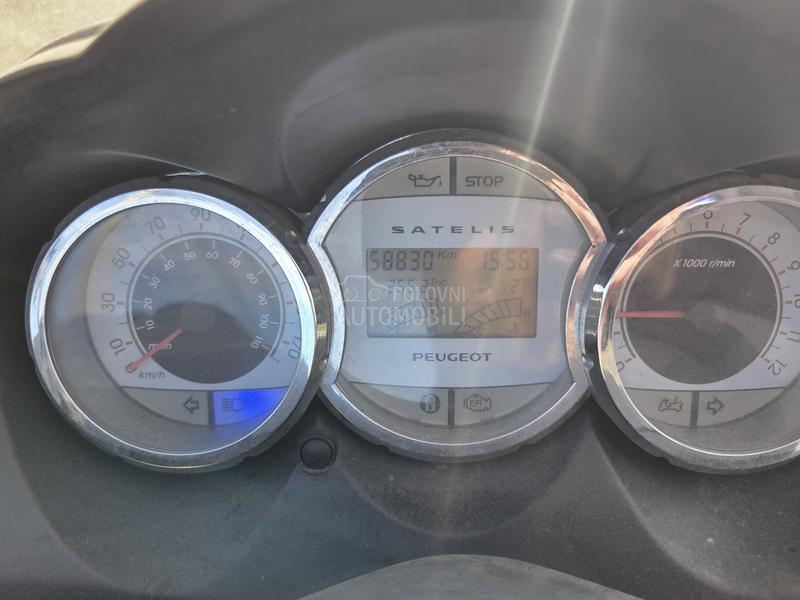 Peugeot Satelis