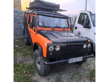 Land Rover Defender 2.8