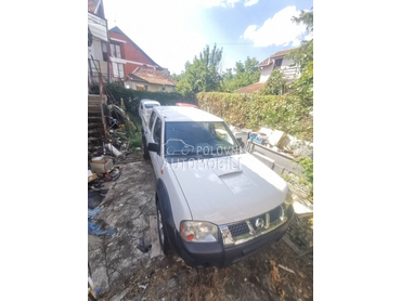 Nissan Navara 2.5  D22