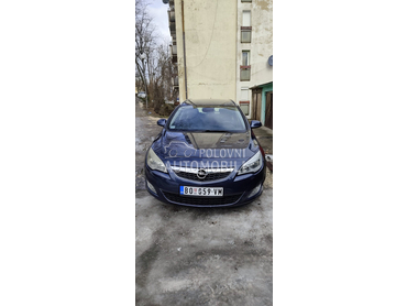 Opel Astra J 1.7 CDTI COSMO