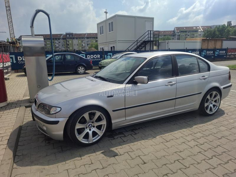 BMW 320 