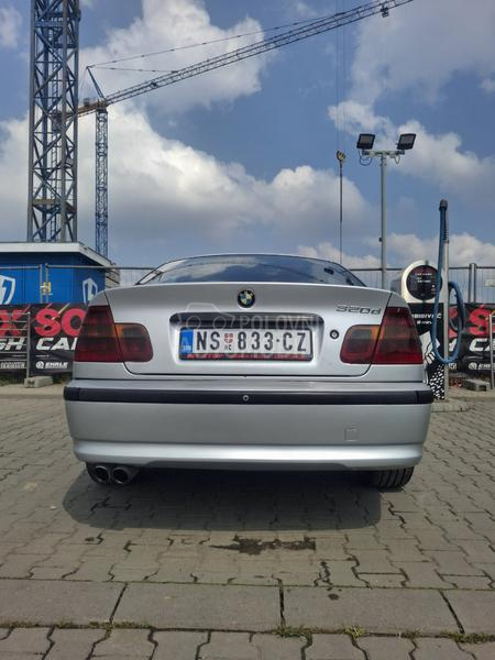 BMW 320 