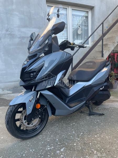 Sym Cruisym 300