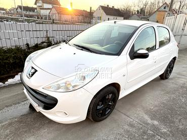 Peugeot 206 plus TNG