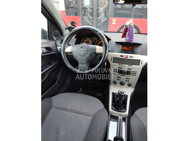 Opel Astra H 
