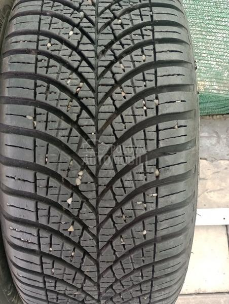 Goodyear 195/55 R16 Zimska