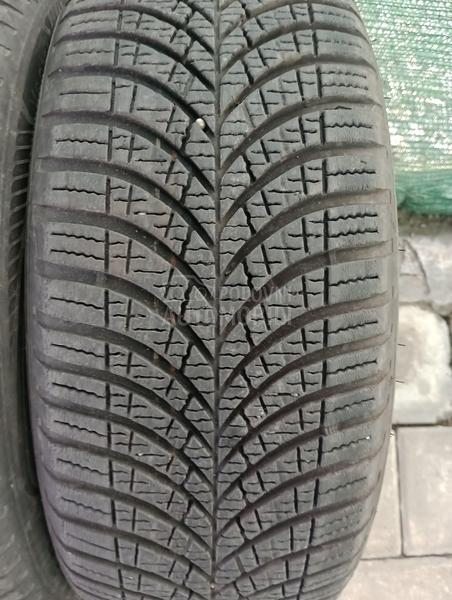 Goodyear 195/55 R16 Zimska
