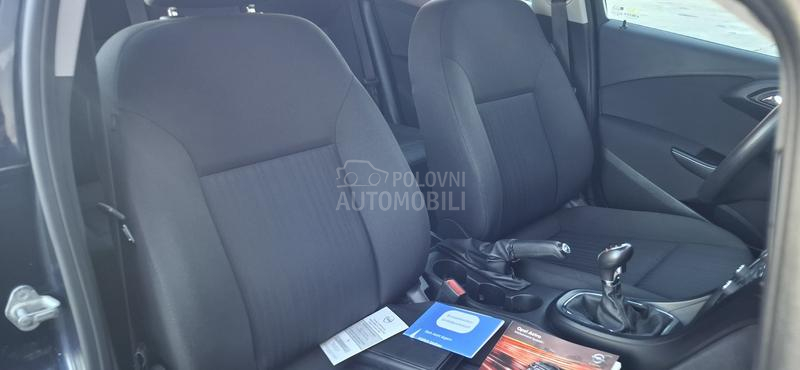 Opel Astra J 