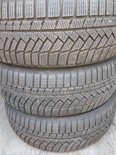 Continental 205/55 R17 Zimska