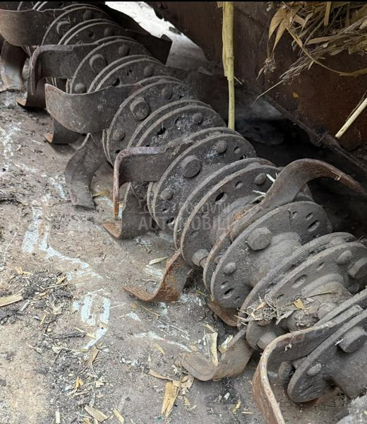 Zmaj Tri reda sa tarupom