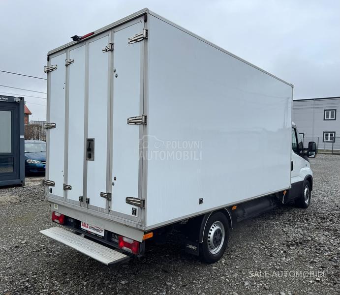 Furgon-sanduk za iveco