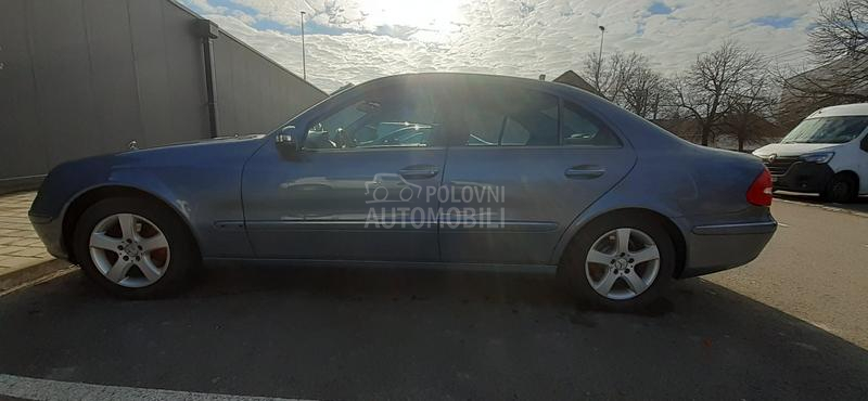 Mercedes Benz E 200 