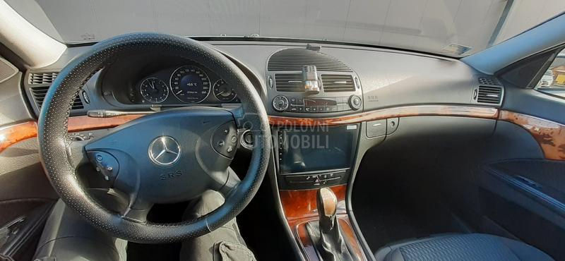 Mercedes Benz E 200 