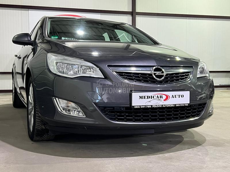 Opel Astra J 