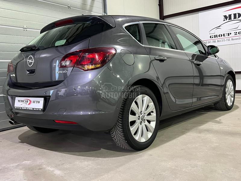 Opel Astra J 