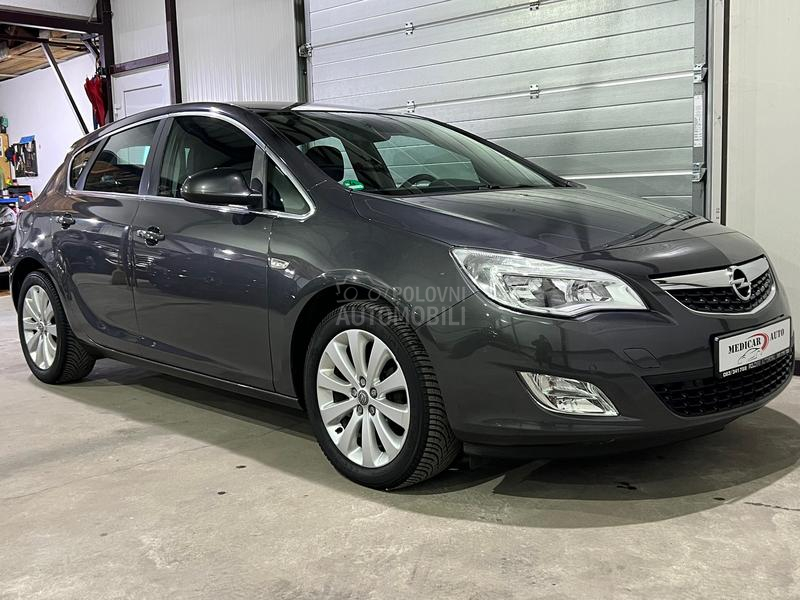 Opel Astra J 