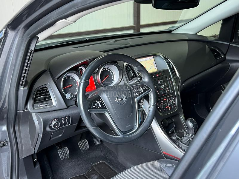 Opel Astra J 