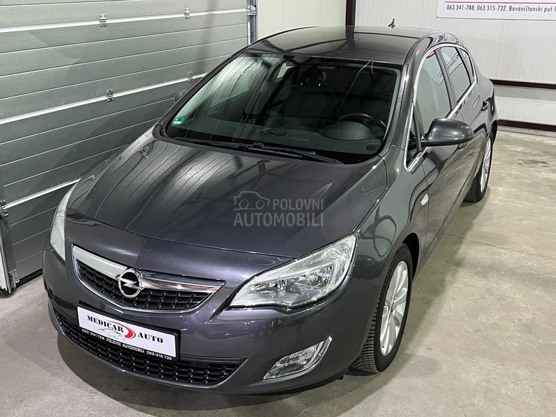Opel Astra J 
