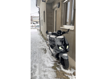 Peugeot speedfight 4