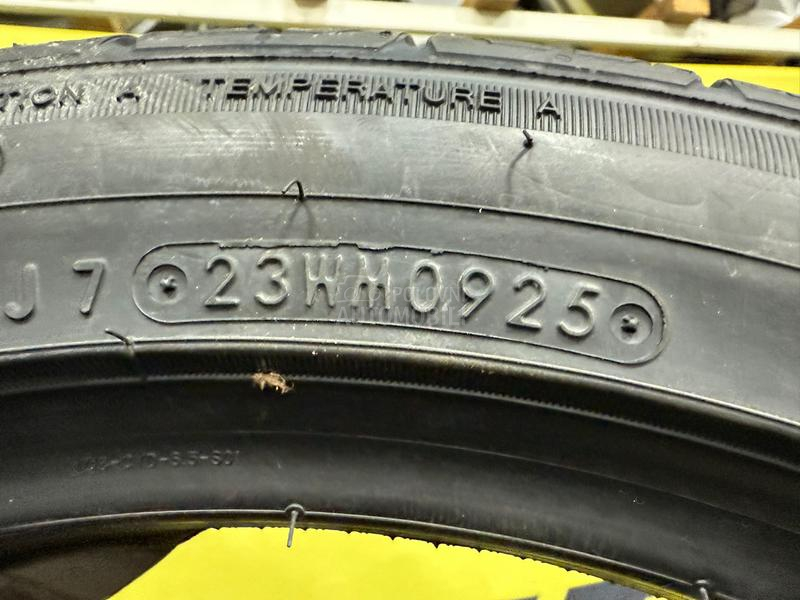 Toyo 225/45 R18 Sve sezone