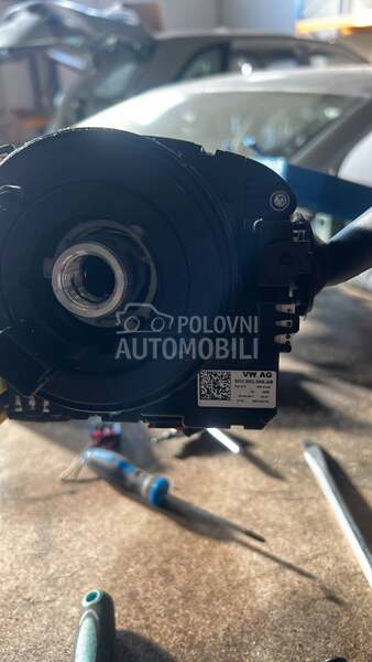 Delovi za Volkswagen Passat B7