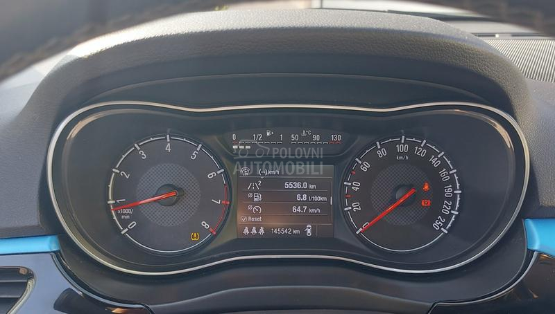 Opel Corsa E 1.4 TURBO