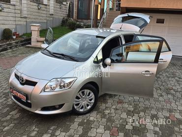 Toyota Auris /NEMA BOLJI U SRB/