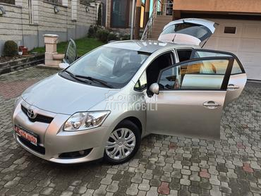 Toyota Auris /NEMA BOLJI U SRB/