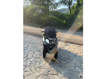 Piaggio mp3 500