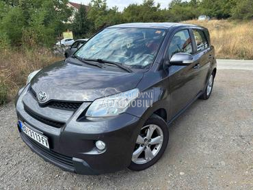 Toyota Urban Cruiser 1.3 b.e.n.z.