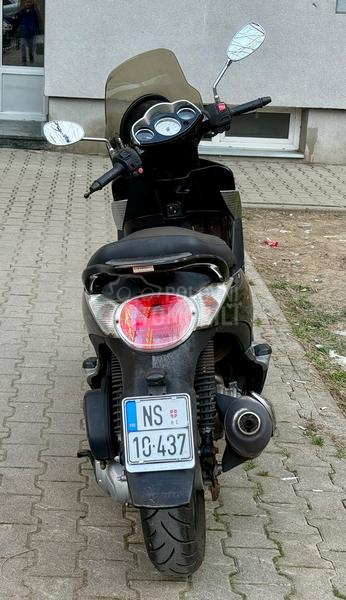 Aprilia Scarabeo 300