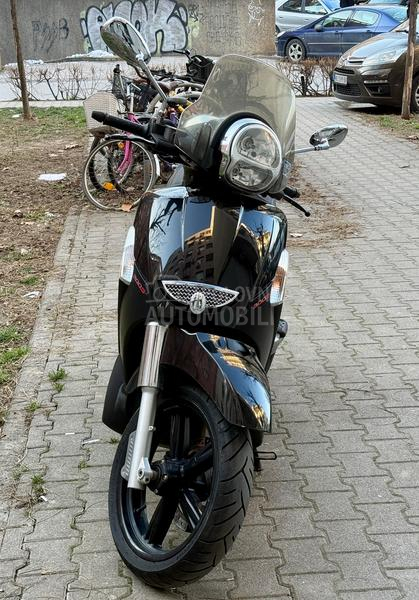 Aprilia Scarabeo 300