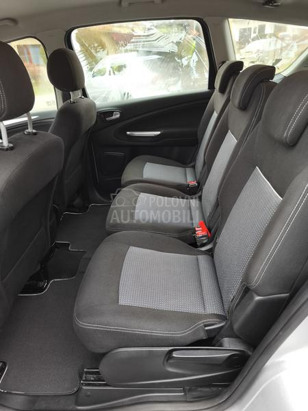 Ford S-Max PowerShift/Titanium