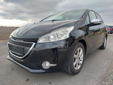 Peugeot 208 1.2 STYLE NOW
