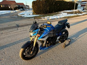 Suzuki GSR 750 A2